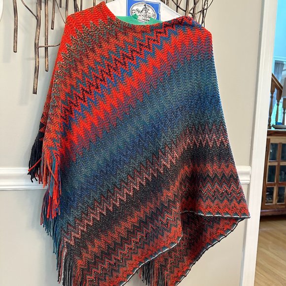 Red and Blue Poncho, Hayden Los Angeles - Picture 1 of 4